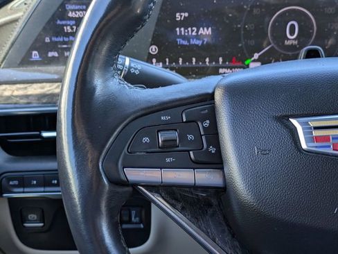 Used 2023 Cadillac Escalade Premium Luxury AWD/4WD image 16