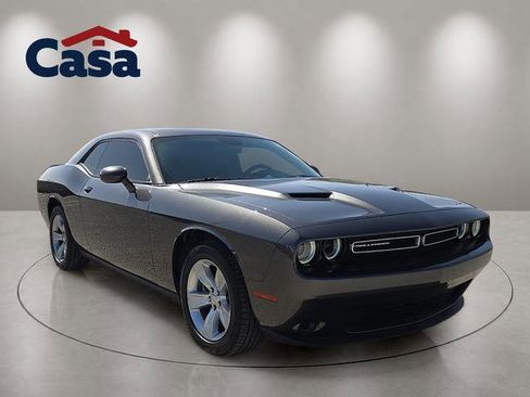 Used 2023 Dodge Challenger SXT RWD image 4