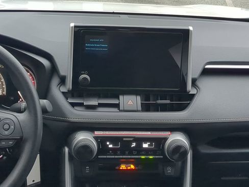 Used 2025 Toyota RAV4 LE image 25