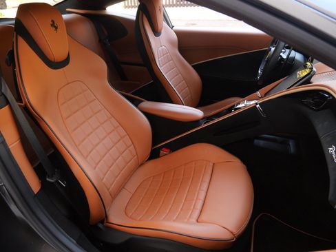 Used 2023 Ferrari Roma image 24