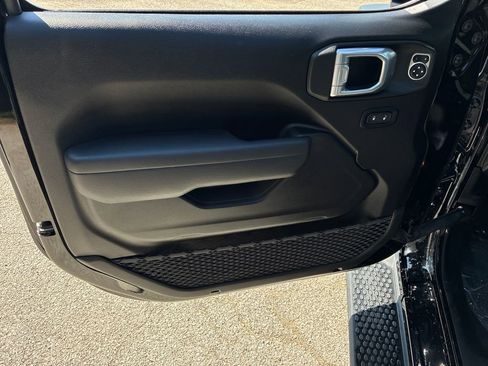 Used 2023 Jeep Wrangler Unlimited Sport AWD/4WD image 11