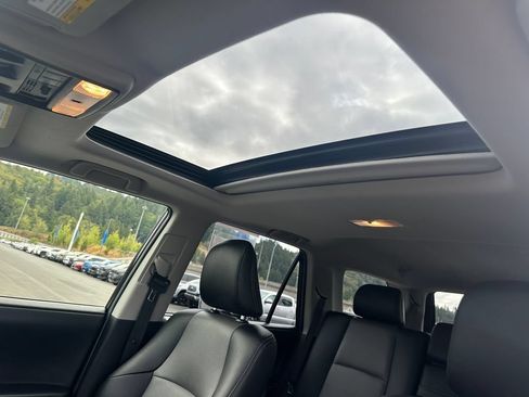 Used 2023 Toyota 4Runner SR5 Premium w/ Moonroof Package AWD/4WD image 22
