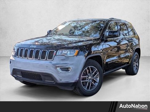 Used 2018 Jeep Grand Cherokee Laredo image 1
