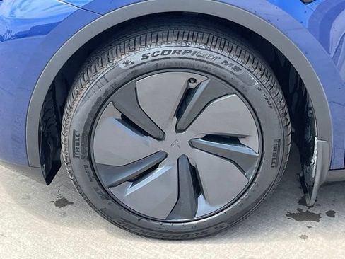 Used 2023 Tesla Model Y Long Range AWD/4WD image 6