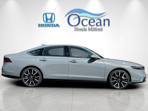 New 2025 Honda Accord Touring image 6