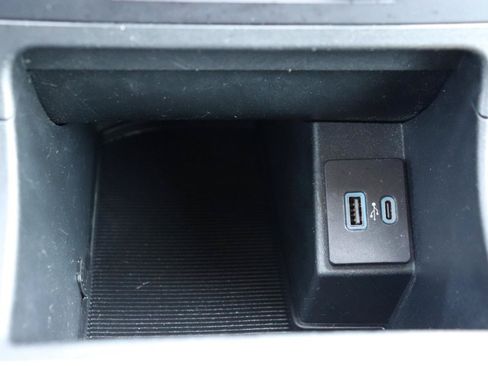 Used 2024 Ford Edge SEL AWD/4WD image 36