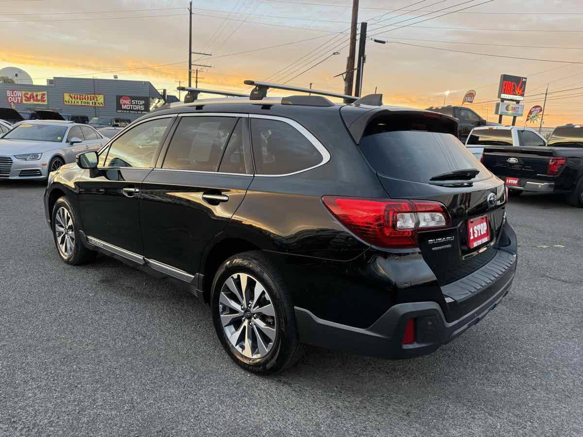 Used 2019 Subaru Outback 3.6R Touring w/ Popular Package #3A AWD/4WD image 6