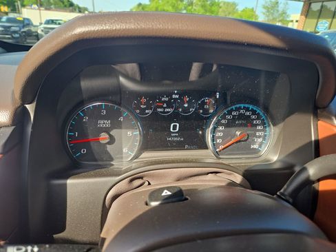 Used 2018 Chevrolet Tahoe Premier w/ RST 6.2L Performance Edition AWD/4WD image 15