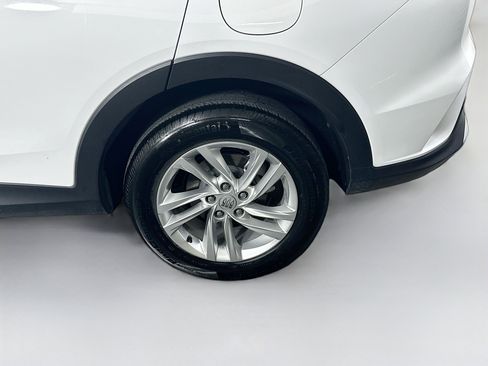 Used 2025 Buick Envista Preferred image 11