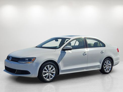 Used 2014 Volkswagen Jetta SE image 1