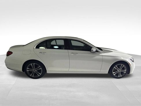 Used 2023 Mercedes-Benz E 350 4MATIC Sedan image 4