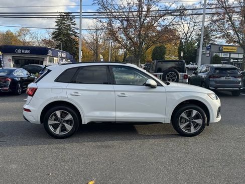 Certified 2025 Audi Q5 2.0T Premium w/ Convenience Plus Package image 4