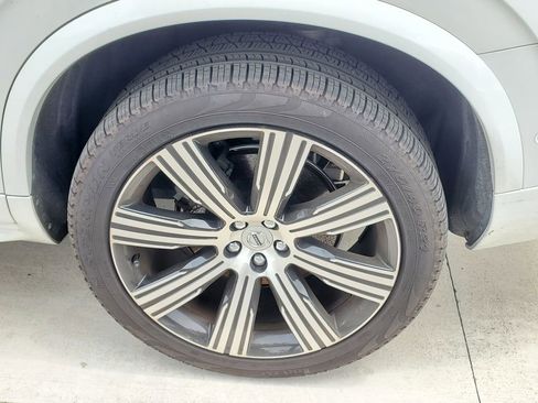 Used 2024 Volvo XC90 B6 Plus image 6