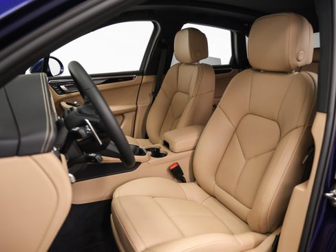 Certified 2026 Porsche Macan S AWD/4WD image 5