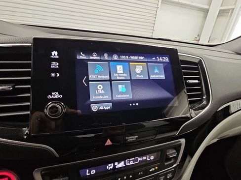 Used 2021 Honda Pilot Touring image 19