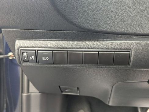 Used 2024 Toyota Corolla LE FWD image 11