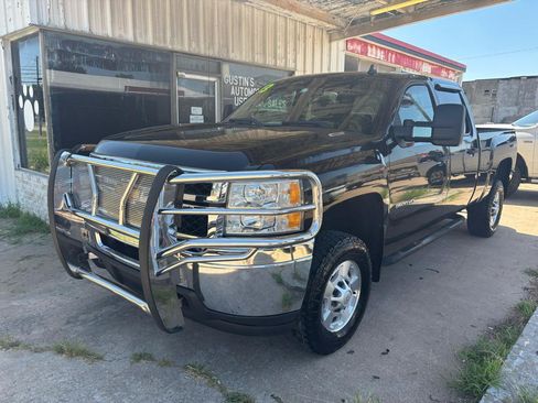 Used 2013 Chevrolet Silverado 2500 LT AWD/4WD image 2