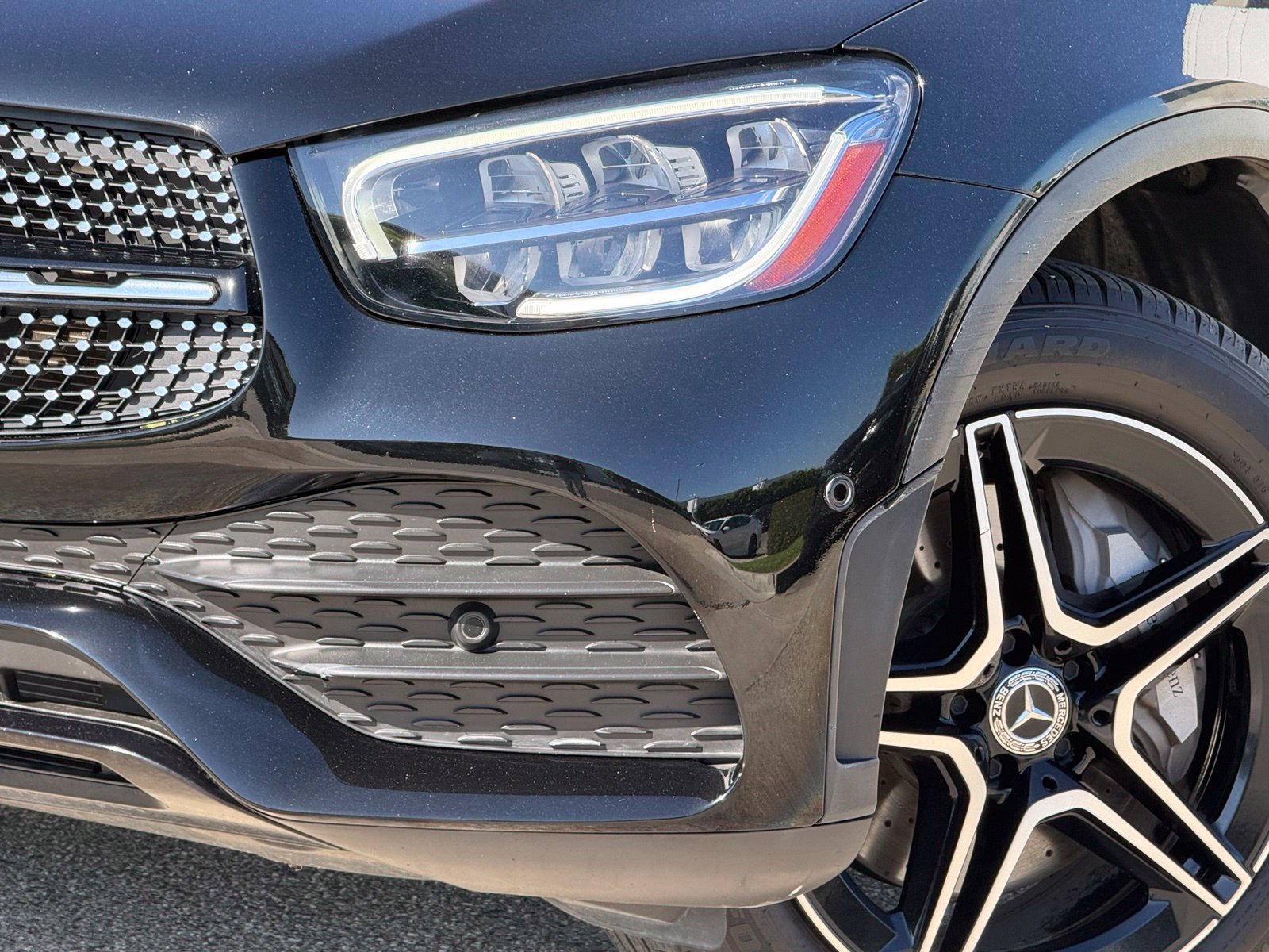 Used 2022 Mercedes-Benz GLC 300 image 3