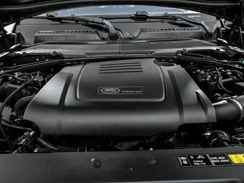 Used 2021 Land Rover Defender 110 image 14