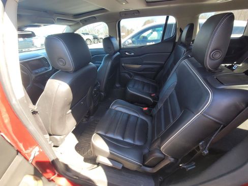 Used 2017 GMC Acadia Denali w/ Technology Package image 8