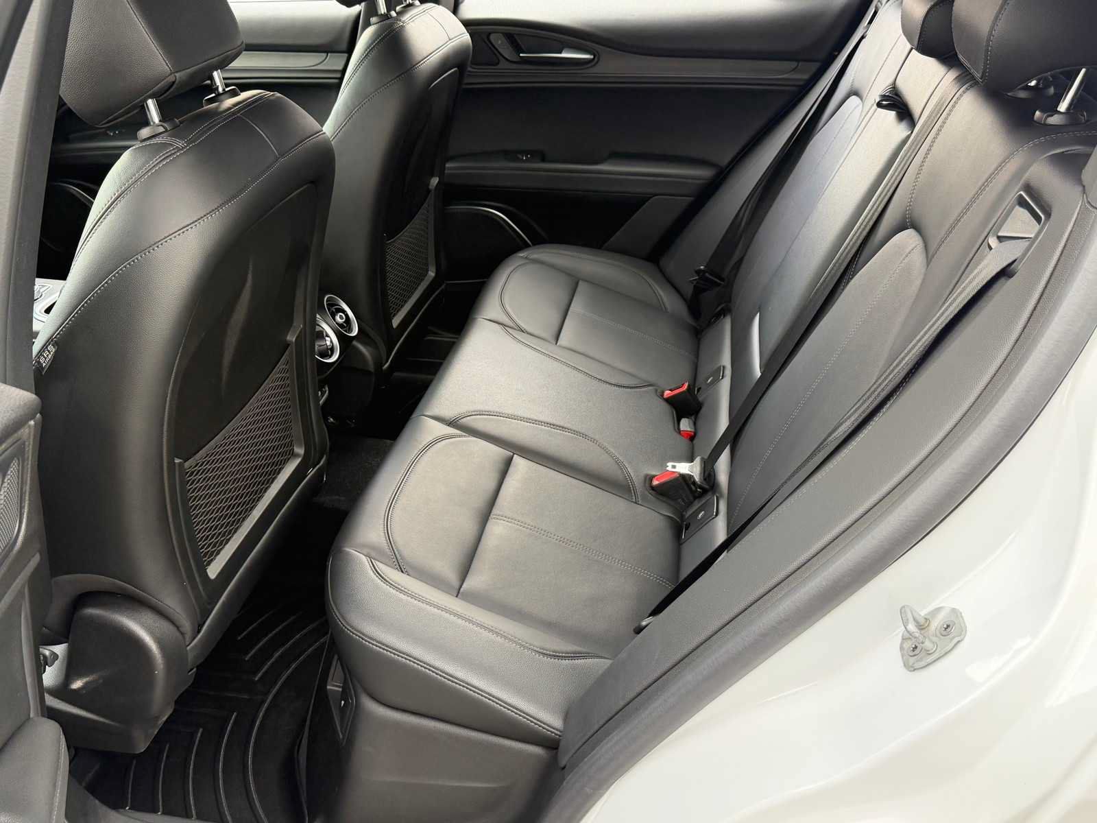 Used 2022 Alfa Romeo Stelvio Ti AWD/4WD image 25