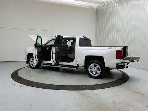 Used 2018 Chevrolet Silverado 1500 LTZ Z71 w/ LTZ Plus Package image 13