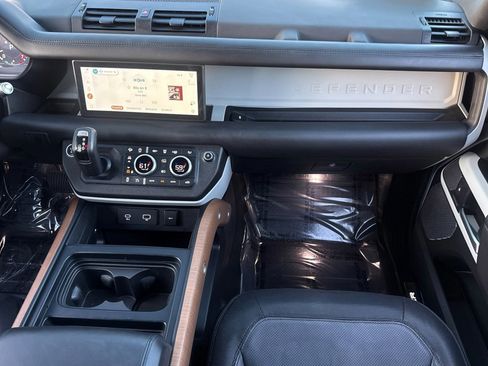 Used 2021 Land Rover Defender 110 X-Dynamic HSE image 27