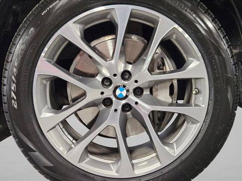 Certified 2024 BMW X5 xDrive40i w/ Parking Assistance Package AWD/4WD image 24