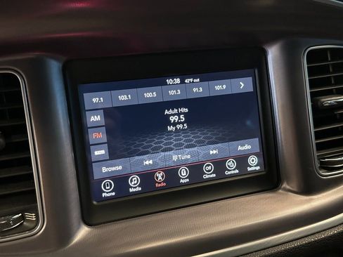 Used 2019 Dodge Charger SXT w/ Leather Interior Group RWD image 12