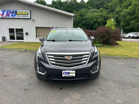 Used 2018 Cadillac XT5 Luxury w/ Driver Awareness Package AWD/4WD image 9