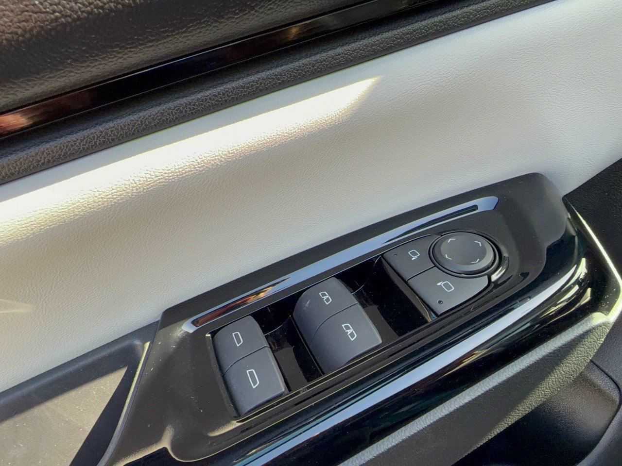 Used 2024 Honda Prologue Touring image 15