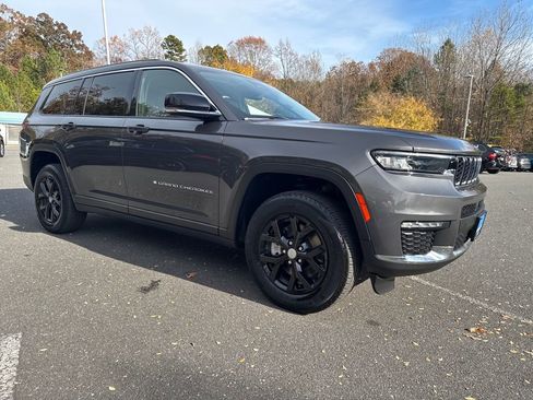 Used 2022 Jeep Grand Cherokee L Limited w/ Trailer Tow Group (B) image 7