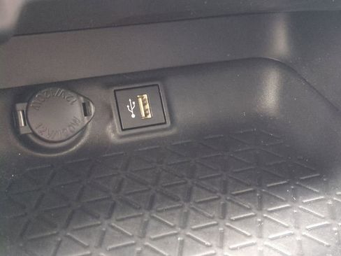 Certified 2021 Toyota RAV4 LE image 21