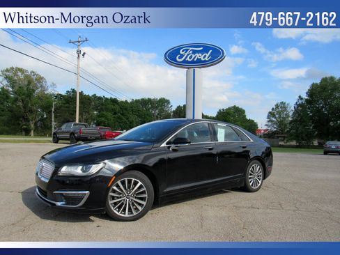 Used 2019 Lincoln MKZ Premiere image 1