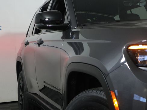 New 2026 Jeep Grand Cherokee Altitude AWD/4WD image 3