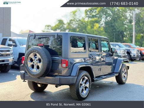 Used 2016 Jeep Wrangler Unlimited Sahara w/ Dual Top Group AWD/4WD image 7