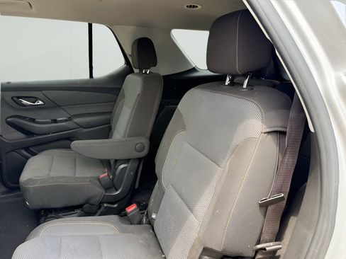Used 2019 Chevrolet Traverse LT FWD image 10