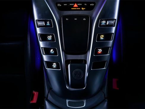 Used 2020 Mercedes-Benz AMG GT 53 w/ Driver Assistance Package image 52