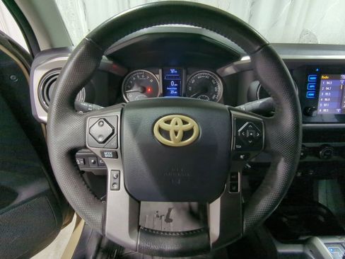 Used 2019 Toyota Tacoma SR5 image 29