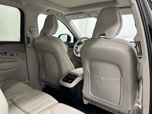 Used 2024 Volvo XC90 B5 Plus w/ Protection Package Premier image 21