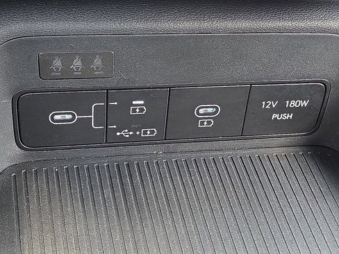 Used 2025 Hyundai Kona SEL FWD image 24