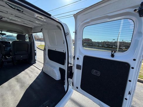 Used 2020 Nissan NV200 SV w/ Back Door Glass Package image 34