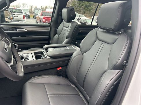 New 2026 Jeep Grand Wagoneer L Limited image 11