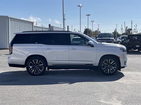 Used 2021 Cadillac Escalade Sport Platinum image 6