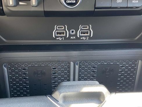 New 2026 RAM 2500 Big Horn AWD/4WD image 31