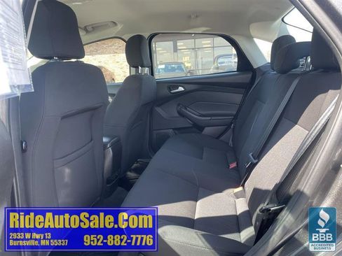 Used 2016 Ford Focus SE w/ SE Cold Weather Package FWD image 12