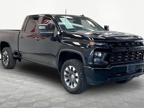 Used 2022 Chevrolet Silverado 2500 Custom w/ Custom Convenience Package AWD/4WD image 3
