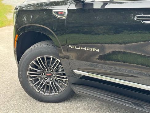 New 2026 GMC Yukon Elevation image 7