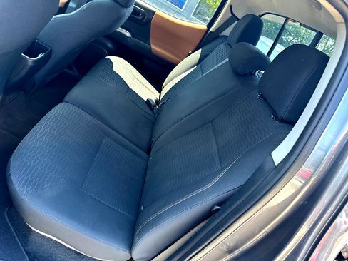 Used 2017 Toyota Tacoma SR5 image 26