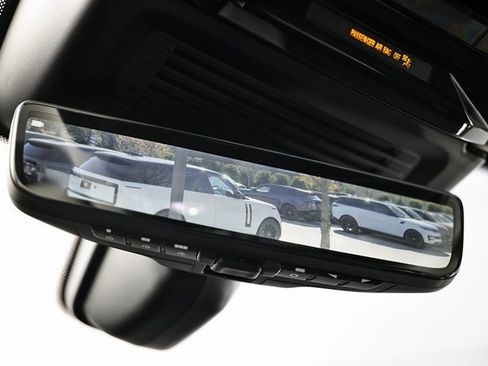 New 2025 Land Rover Range Rover Long Wheelbase SE image 49